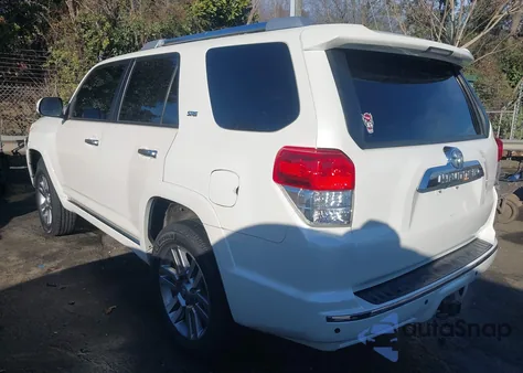 2010 Toyota 4Runner Sr5 V6 z USA, uszkodzony, nr VIN JTEBU5JR1A5011497